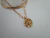 Colar Nossa Senhora Strass Colorido - Acessórios com personalidade - Loja Joinha Bijoux