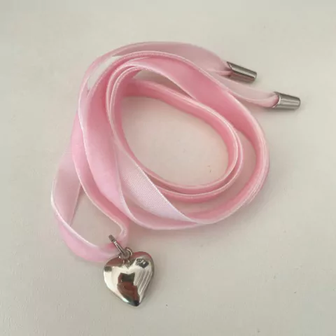 Choker Veludo Rosa Bebê Coração Prata - comprar online