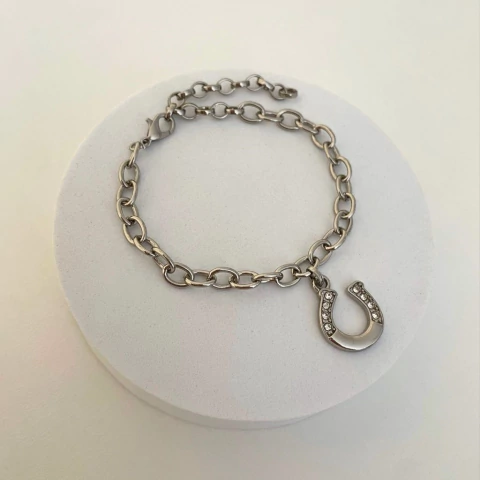 Pulseira Ferradura Cravejada Dourada e Prateada - Acessórios com personalidade - Loja Joinha Bijoux