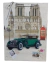 Bolsas de cartón premium con diseño de autos lujosos antiguos y monumentos europeos, como la Torre Eiffel y el Big Ben, en estilo 3D.