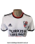 Camiseta de fútbol Adidas del River Plate, modelo Stadium 32 Scocco, en color blanco con detalles en negro y rojo.