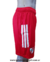 Short de básquet profesional Adidas, color rojo, con detalles en blanco y escudo de River Plate.