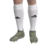 Bota de fútbol Adidas Predator 19+ en color camuflaje, con medias blancas y diseño moderno.