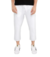 Pantalón blanco 7/8 de hombre de adidas, modelo EQT Hawthorne, combinado con zapatillas blancas y negras.