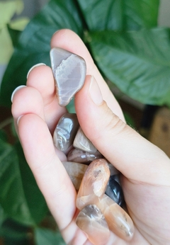 Piedra Luna de Brasil pulida - tienda online