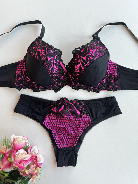 Íris Preto com Pink