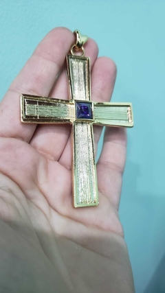 Cruz Peitoral com Ametista na internet