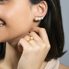 Earcuff em Prata banhado a Ouro 18K com Pérolas Biwa na internet