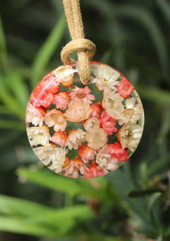Colar Mix de Flores (3,5cm) - Tons rosados - comprar online