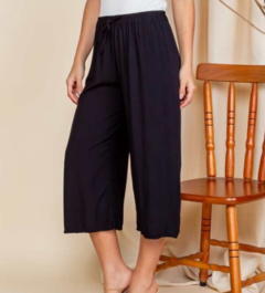 Calça Pantacour liso em duna ate a canela - comprar online