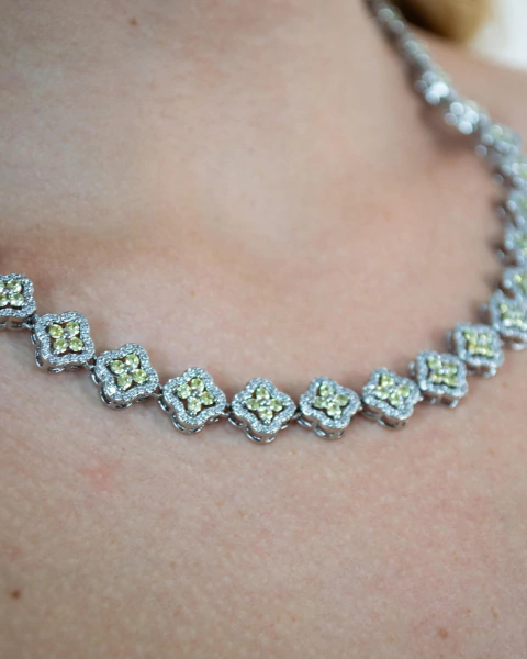 Colar Trevo Luxo CITRINO Ródio Branco - comprar online