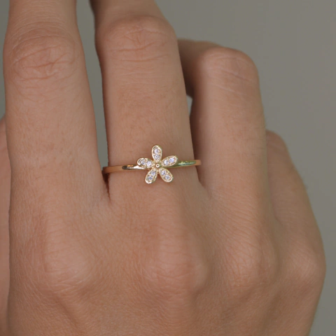 Anel Flor Cravejada Ouro