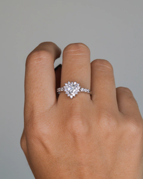 Anel Princesa Coração Cristais Ródio Branco