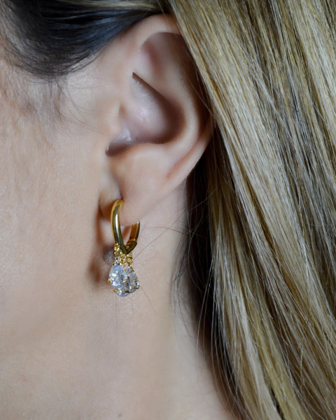 Brinco Argola Oval com 3 Cristais Ouro