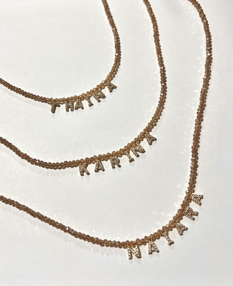 Colar Cristal com Pingente Letras Doce de Leite