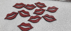 Apliques labios rojos con strass vidrio x10 piezas.