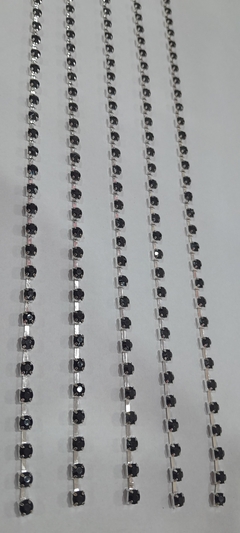 Strass acrilico color 4mm base plata x 5metros. - comprar online