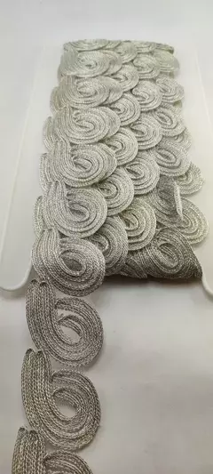 Galon Hilado 4 Cm De Ancho X 4.5 Mts. Color Plata.