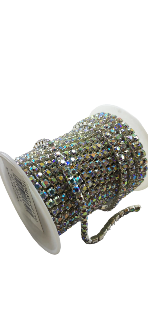 Strass continuo 3 mm resima tornasol base plata x 9 metros.