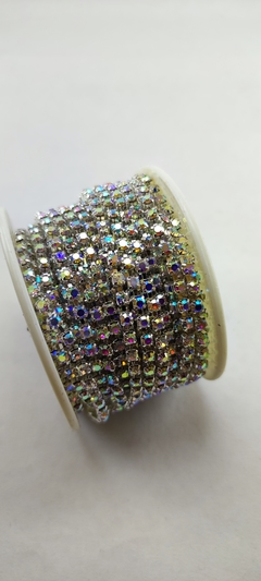 Strass 2.5 mm vidrio tornasol x 10 yardas.