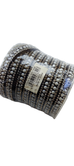 Gamuza con perlas y strass x 10 yardas.