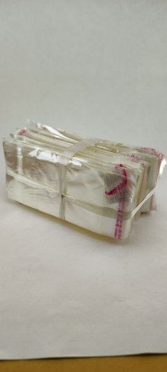 200 Piezas de bolsa opp con pegamento para colgar . 6x14 cm.