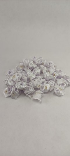 Flor roccoco de raso 7 mm x 100 piezas.