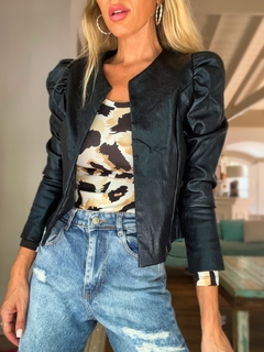 Jacket• LISSI metalizada black• - LA TIENDA by Me!