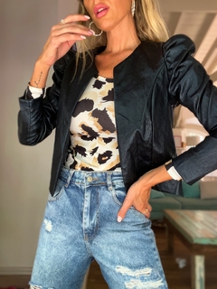 Jacket• LISSI metalizada black• - LA TIENDA by Me!