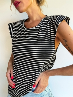 Remera• PILAR black• - tienda online