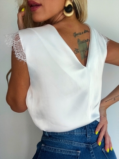 Blusa• NICOLETA white• - tienda online