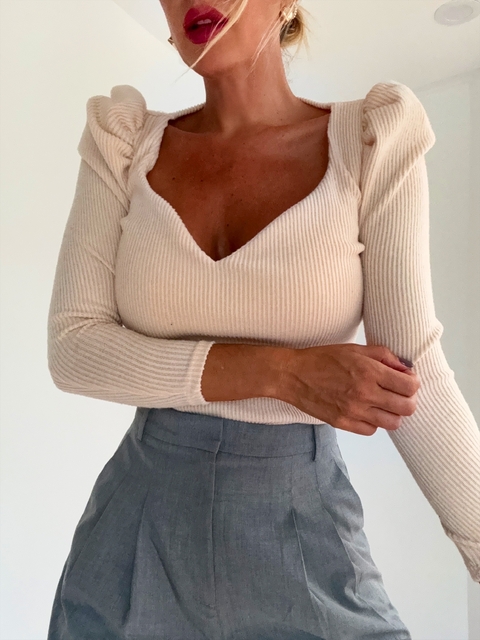 Remera• CUORE cream• - comprar online
