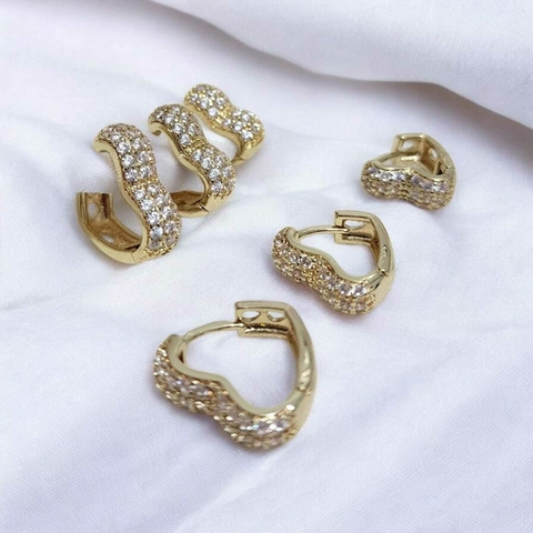 Brinco Trio Coração 3 Fileiras Zirconia Folheado a Ouro 18k e Ródio - comprar online