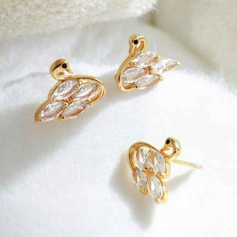 Brinco Patinho Cravejado Folheado a Ouro 18k e Ródio - comprar online