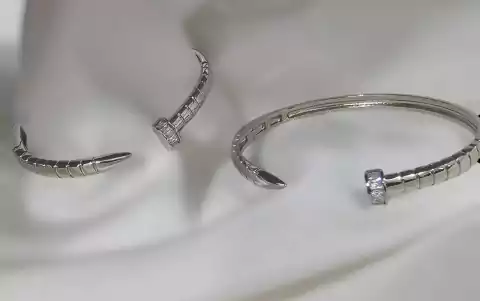 Bracelete Prego Estampa Riscos e 1 Lado Zircônia Folheado a Ouro 18k e Prata 925 e Ródio - comprar online