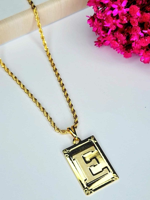 Colar Letra E no Cordão Baiano 50cm Folheado a Ouro 18K