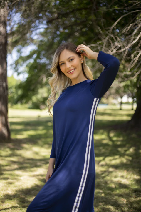 Vestido Adidas azul. Mujer