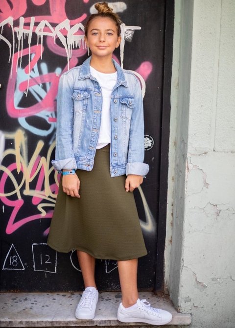 Falda acampanada Pique verde militar. Niñas