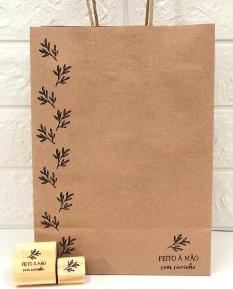 Carimbo Feito à Mão Com Carinho e Raminho