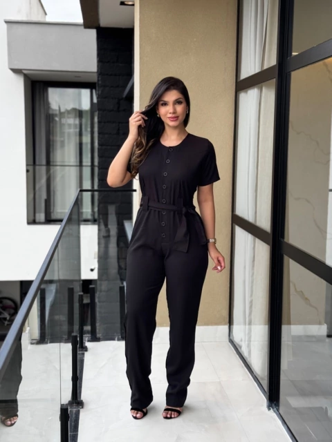 Macacão botões longo com faixa