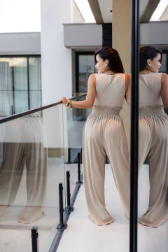 Calça pantalona lastex na cintura