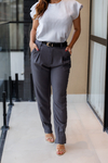 Calça alfaiataria com cinto