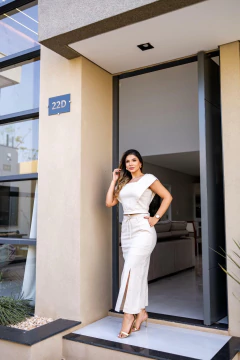 Conjunto em linho forrado de saia e blusa - Yamada Fashion