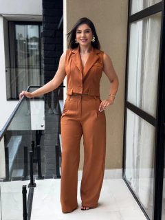 Conjunto colete e calça decote - Yamada Fashion