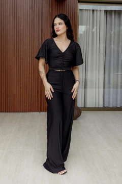 Conjunto calça pantalona e blusa franzina - comprar online