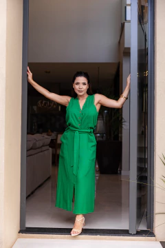 Conjunto saia e blusa linho forrado zíper lateral