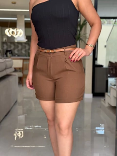 Short alfaiataria com cinto