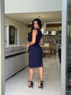 Vestido tubinho gola u na internet