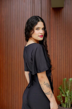 Conjunto calça pantalona e blusa franzina - loja online