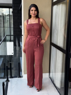 Macacão lastex atrás na internet